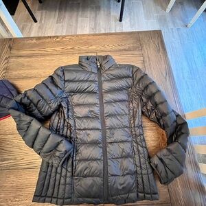 32 degree heat size medium black pack able puffer.